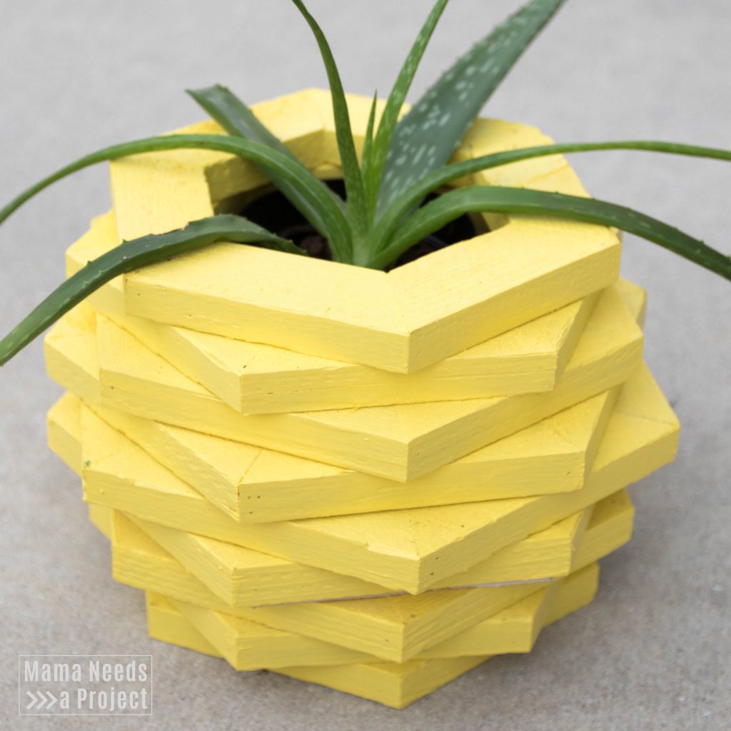 DIY pineapple planter woodworking tutorial