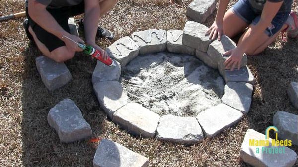 Build A Diy Stone Fire Pit In 2 Hours, How To Clean A Stone Fire Pit
