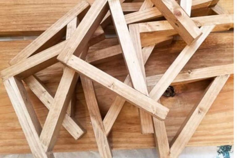 DIY Wood Shelf Brackets for Open Shelving
